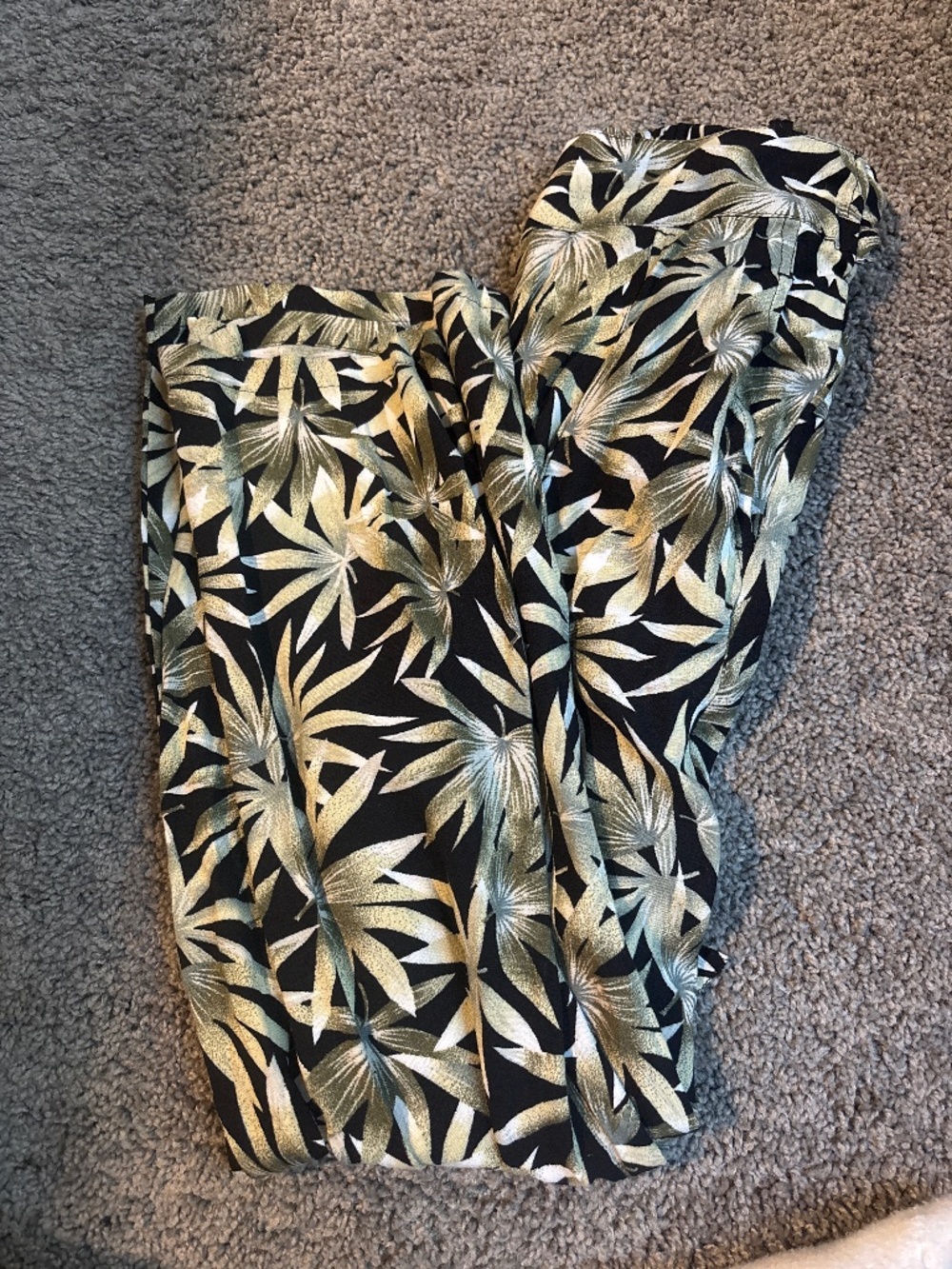 Volcom patterned pants - Picture 1 of 2